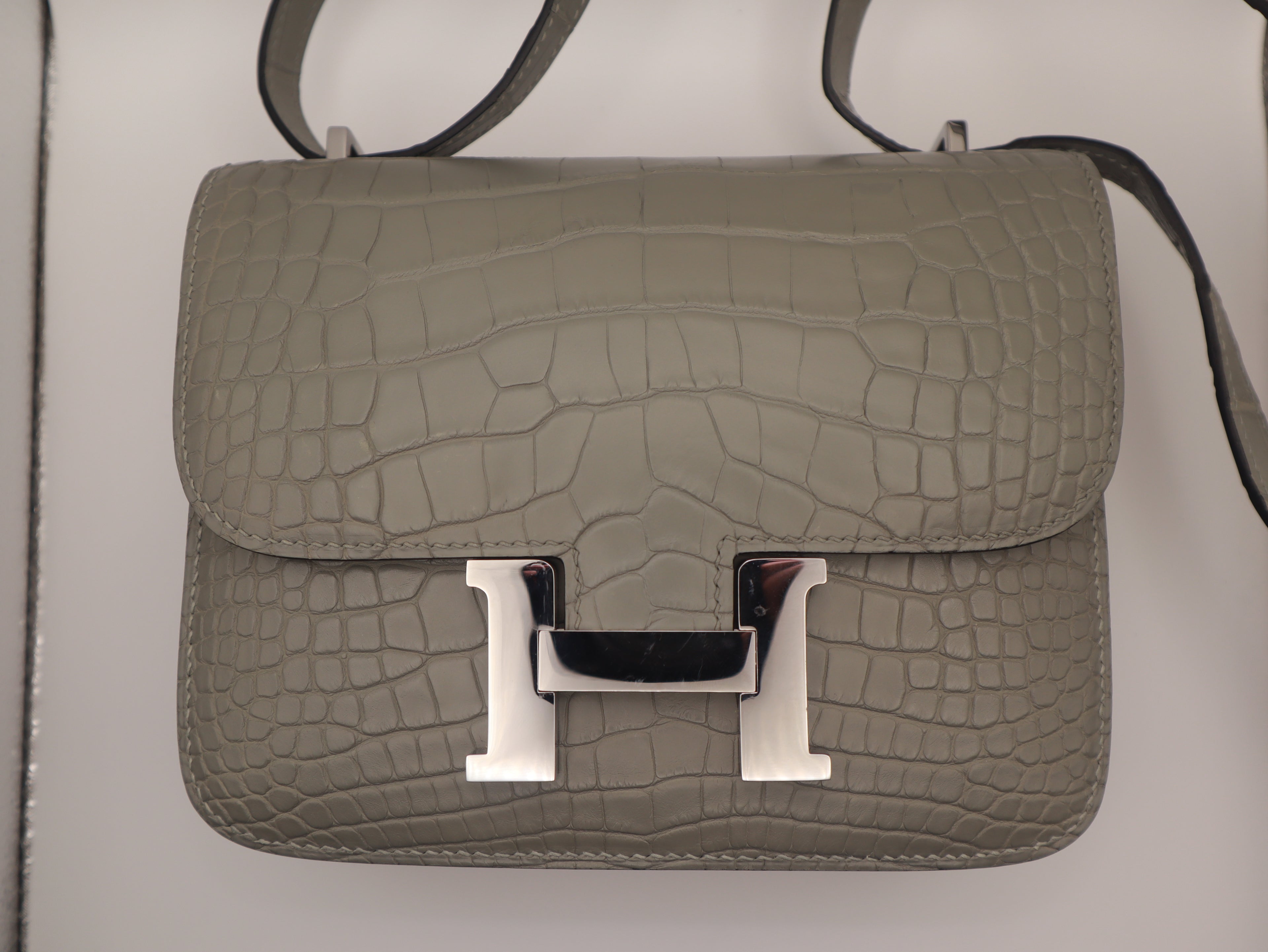 Hermès Mini Constance 18 Gris Pearl Alligator Palladium Hardware